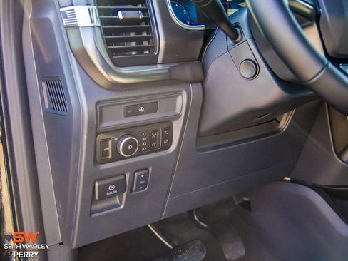 New 2025 Ford F150 Platinum w/ FX4 Off-Road Package image 31