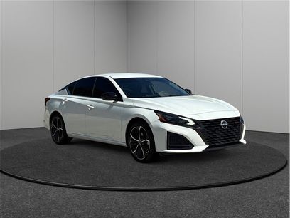 Used 2023 Nissan Altima 2.5 SR