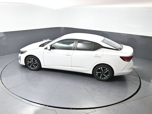 Used 2024 Nissan Sentra SV FWD image 44