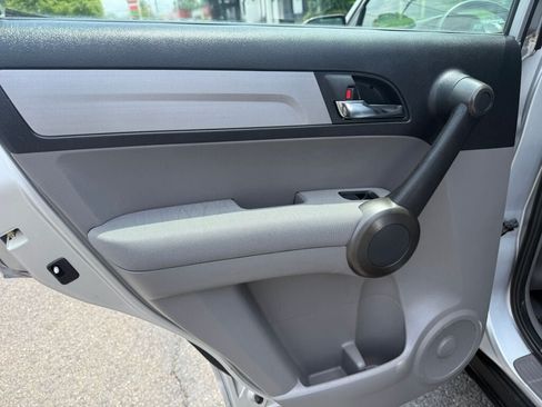 Used 2011 Honda CR-V LX image 17