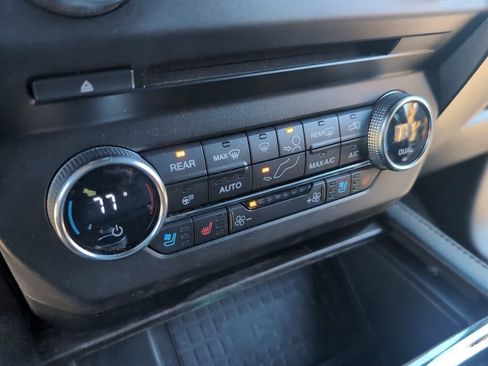 Used 2018 Ford Expedition Limited w/ Equipment Group 302A image 26