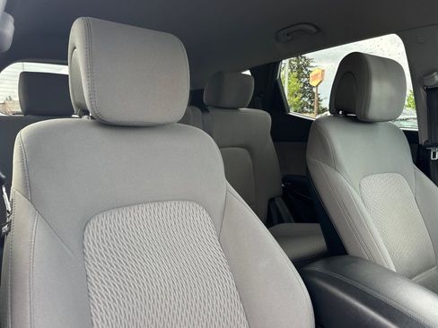 Used 2018 Hyundai Santa Fe Sport image 16