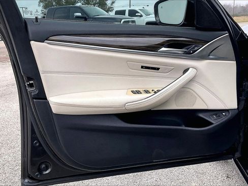 Used 2018 BMW 530e image 17