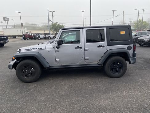 Used 2016 Jeep Wrangler Unlimited Sport AWD/4WD image 5