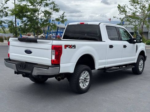 Used 2019 Ford F250 XLT w/ FX4 Off-Road Package AWD/4WD image 8