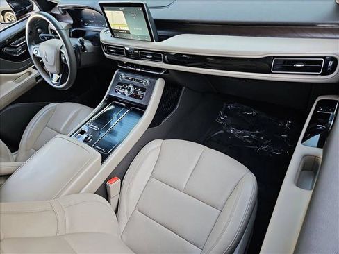 Used 2022 Lincoln Aviator Reserve RWD image 24