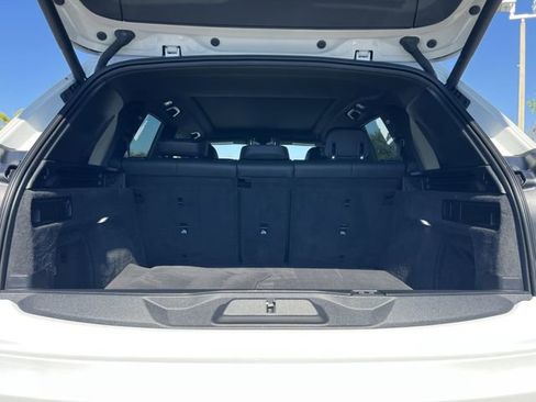 Certified 2025 BMW X5 xDrive50e w/ Premium Package image 17
