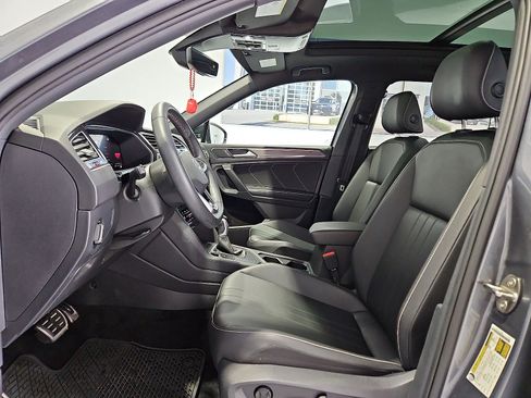 Certified 2023 Volkswagen Tiguan SE R-Line FWD image 16