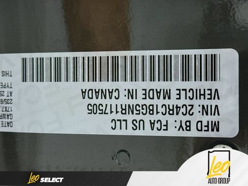 Used 2022 Chrysler Pacifica Touring-L FWD image 35