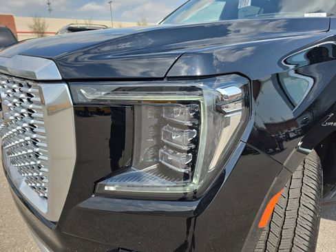 Used 2021 GMC Yukon Denali AWD/4WD image 31