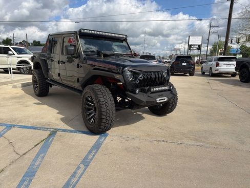 Used 2020 Jeep Gladiator Rubicon AWD/4WD image 5