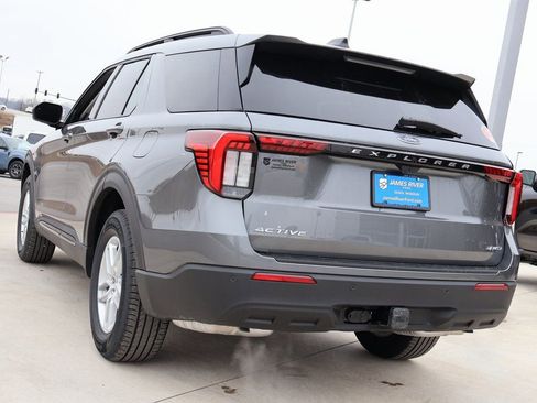 New 2026 Ford Explorer Active AWD/4WD image 3