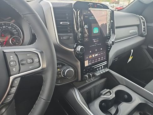 New 2026 RAM 1500 4x4 Crew Cab image 16