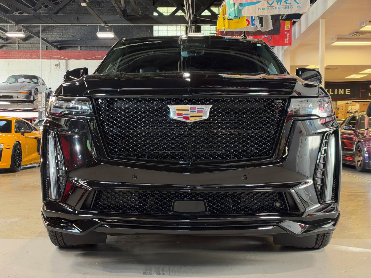 Used 2023 Cadillac Escalade V AWD/4WD image 2
