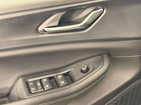 New 2025 Jeep Grand Cherokee L Laredo AWD/4WD image 7