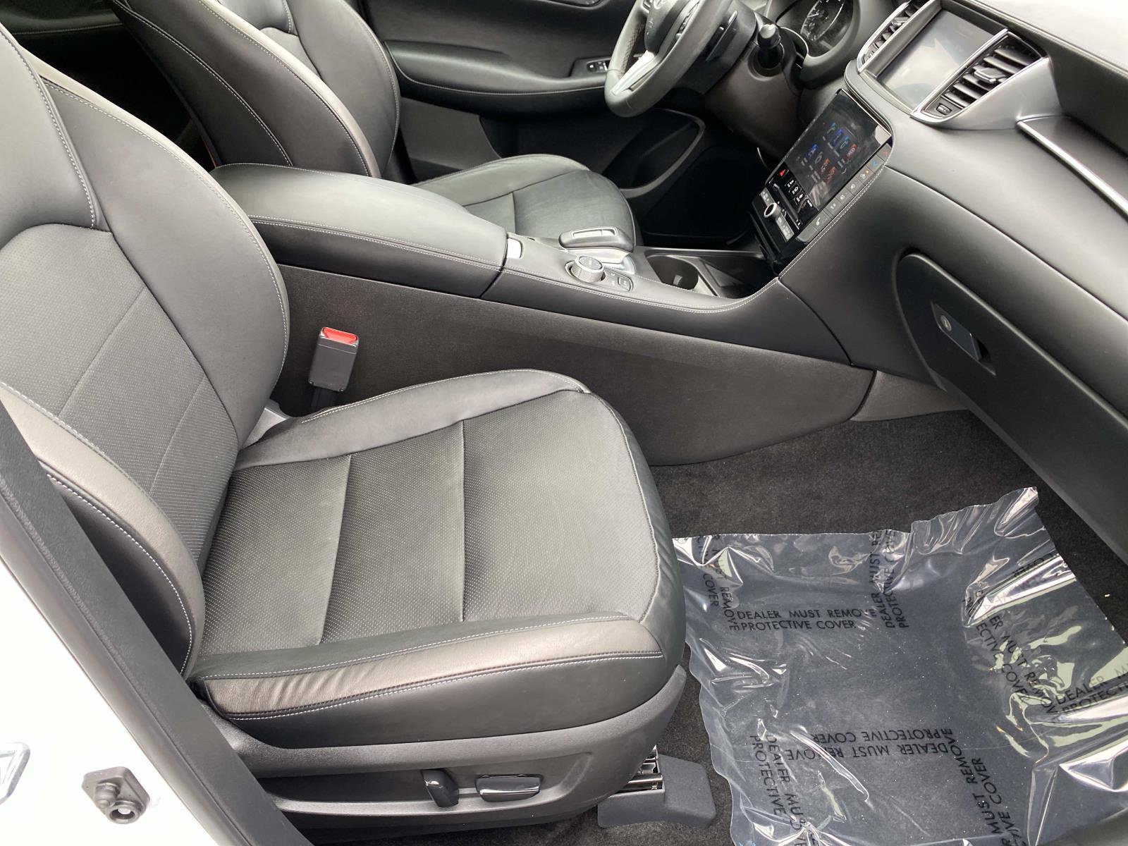 Used 2023 INFINITI QX50 Luxe AWD/4WD image 23