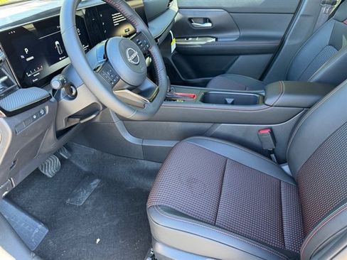 New 2025 Nissan Altima 2.5 SR image 10