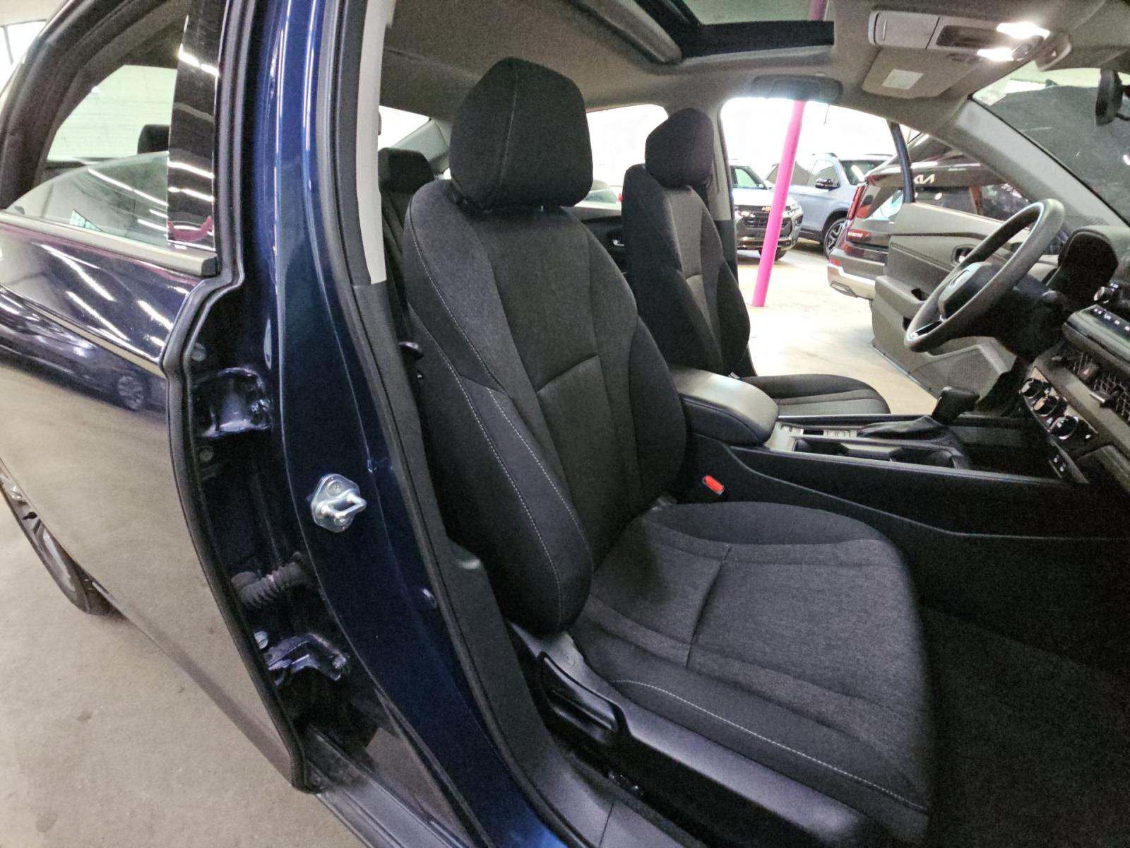 Used 2023 Honda Accord EX image 17