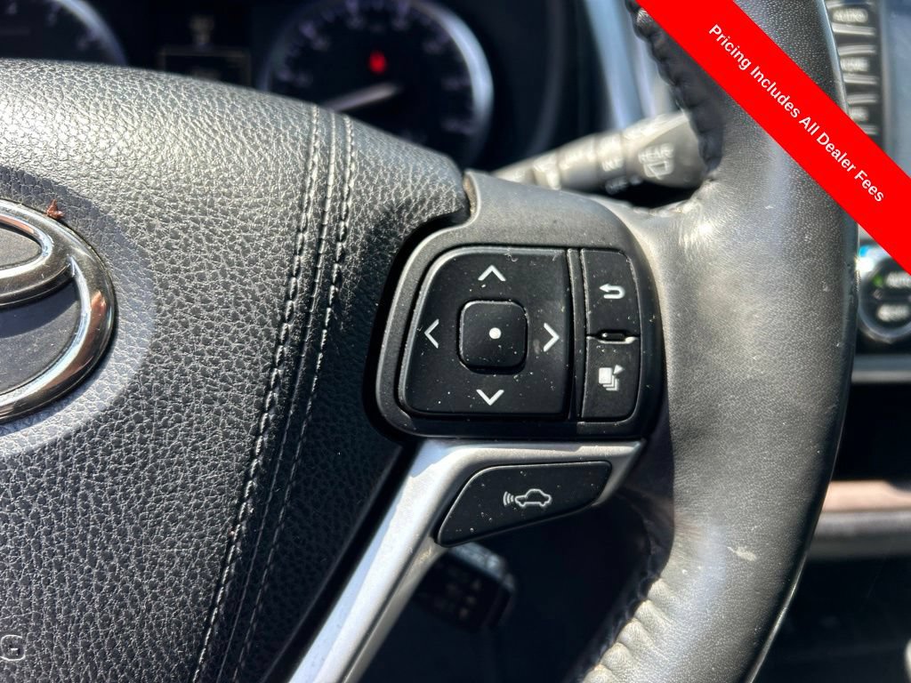 Used 2015 Toyota Highlander Limited Platinum FWD image 9
