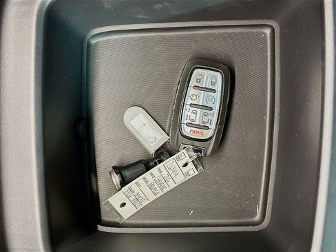 New 2026 Chrysler Pacifica Select image 20