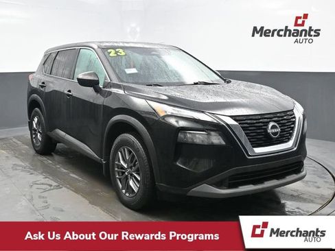 Used 2023 Nissan Rogue S image 1