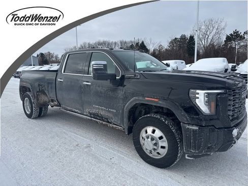 Used 2025 GMC Sierra 3500 Denali Ultimate image 1