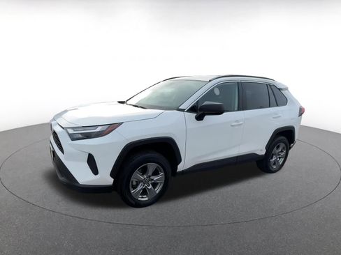 Used 2025 Toyota RAV4 LE image 8