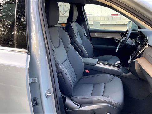 Used 2025 Volvo XC90 B6 Core w/ Protection Package Premier image 10