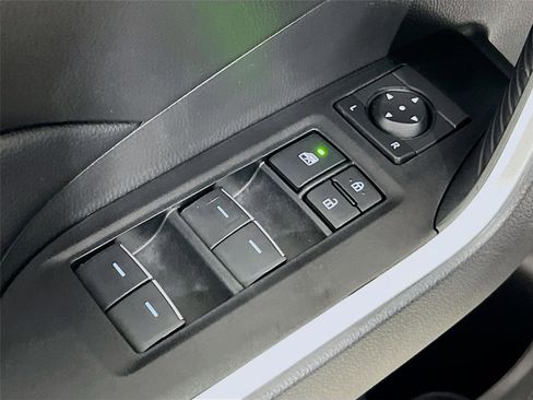 Used 2025 Toyota RAV4 XLE image 18