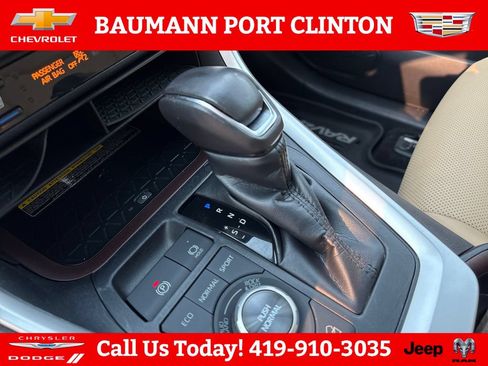 Used 2019 Toyota RAV4 Limited AWD/4WD image 24