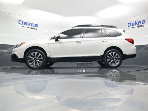 Used 2017 Subaru Outback 3.6R Limited image 44