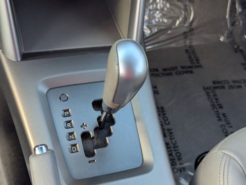 Used 2010 Subaru Forester 2.5X Limited image 22