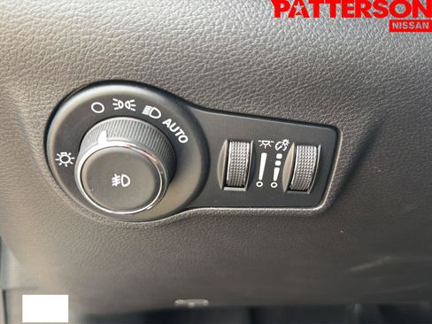 Used 2025 Jeep Compass Limited AWD/4WD image 11