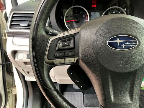Used 2016 Subaru Forester 2.5i Premium w/ Popular Package #2 AWD/4WD image 10