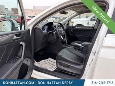 Used 2024 Volkswagen Tiguan SE image 12