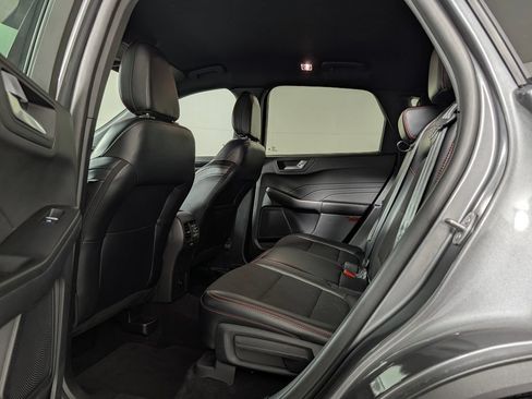 Certified 2025 Ford Escape ST-Line FWD image 12