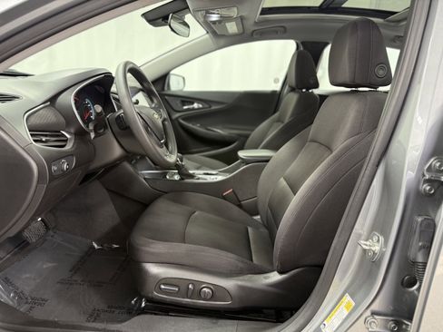 Used 2024 Chevrolet Malibu LT image 14