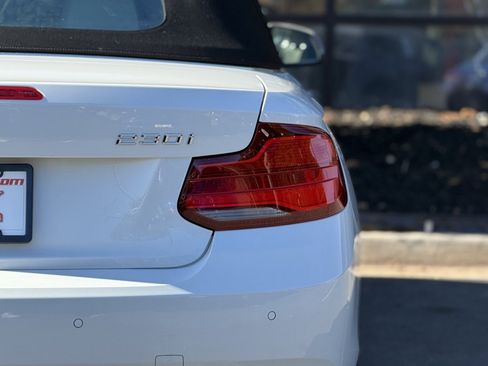 Used 2019 BMW 230i Convertible w/ Convenience Package image 16