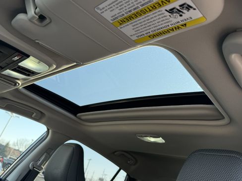 Used 2024 Subaru Crosstrek 2.0i Premium image 14