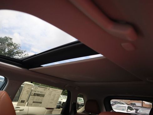 New 2025 Nissan Rogue Platinum w/ Platinum Premium Package image 14