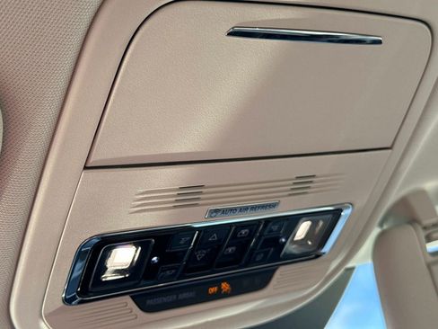 Used 2025 Lincoln Aviator Reserve w/ Luxury Package RWD image 28