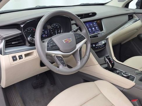 Certified 2023 Cadillac XT5 Premium Luxury AWD/4WD image 10
