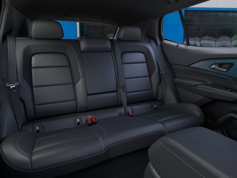 New 2026 Chevrolet Equinox EV LT image 25