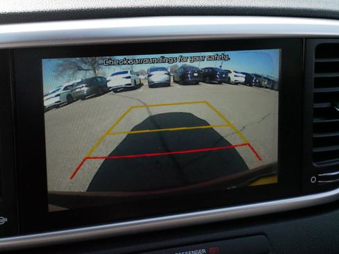 Used 2021 Kia Sportage LX image 28