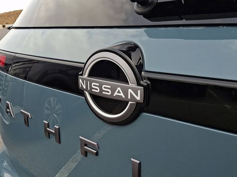 New 2026 Nissan Pathfinder SL AWD/4WD image 13