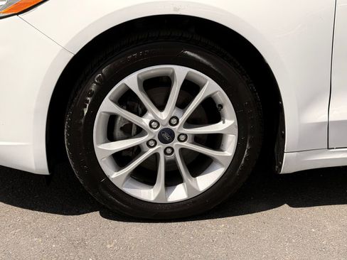 Used 2020 Ford Fusion SE FWD image 10