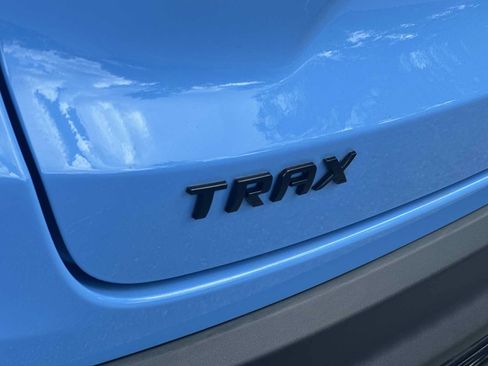 Certified 2024 Chevrolet Trax RS w/ Driver Confidence Package FWD image 11