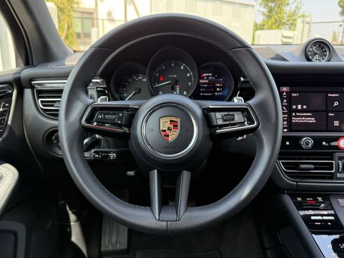 Used 2026 Porsche Macan AWD/4WD image 15