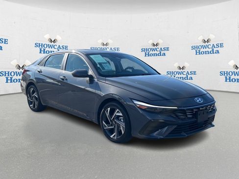 Used 2024 Hyundai Elantra Limited image 10