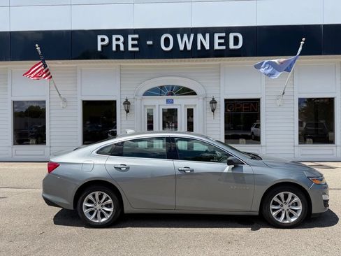 Used 2024 Chevrolet Malibu LT FWD image 4